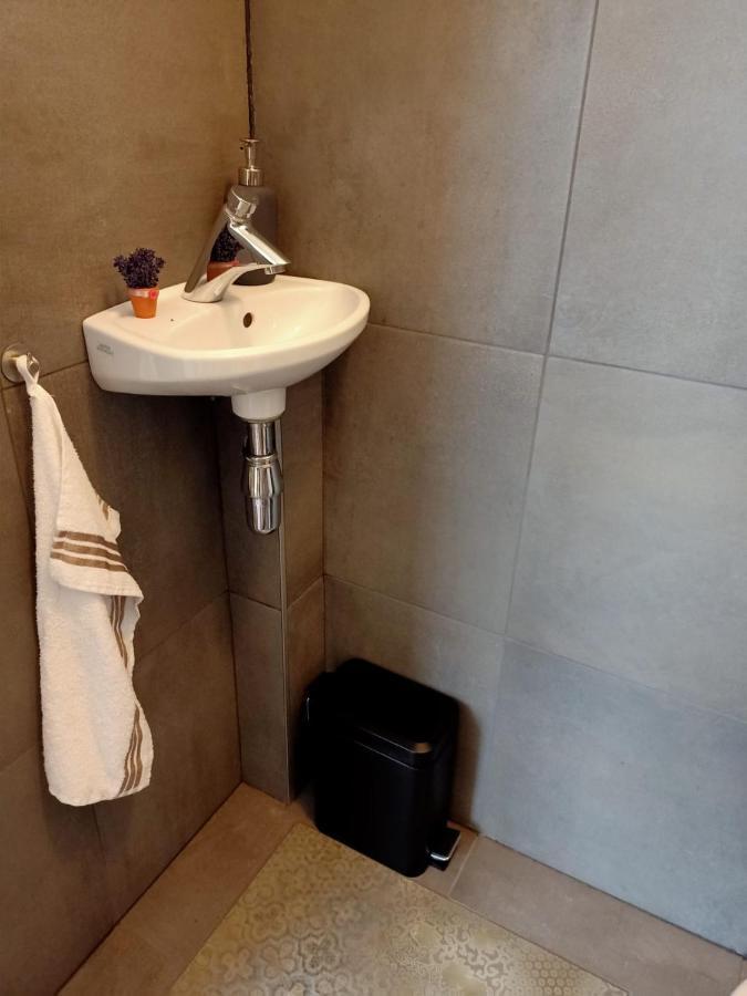 Bij De Vlaamse Schuur Apartment Wagenberg Bagian luar foto