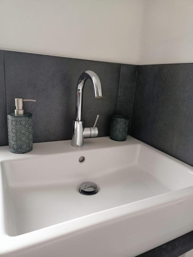 Bij De Vlaamse Schuur Apartment Wagenberg Bagian luar foto